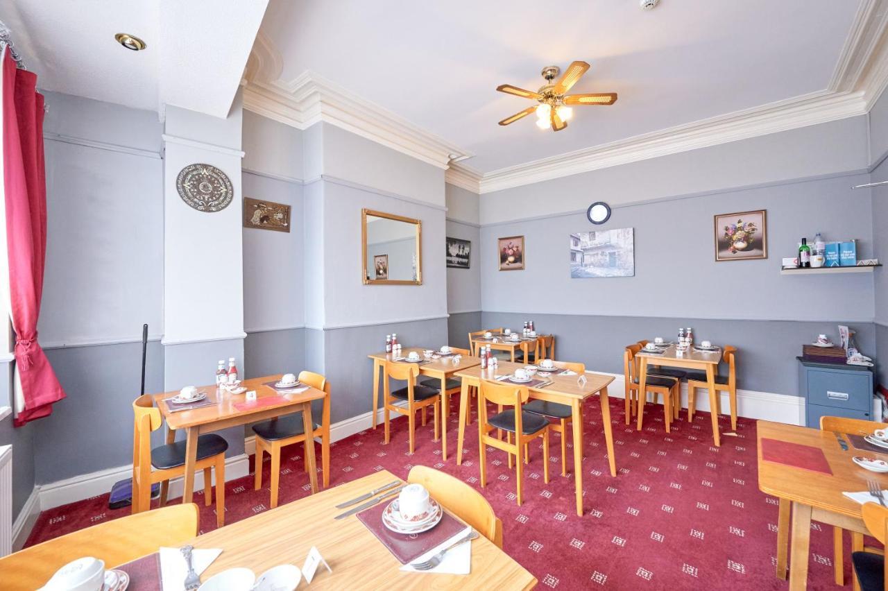 Bed and Breakfast The Wilton International à Blackpool Extérieur photo
