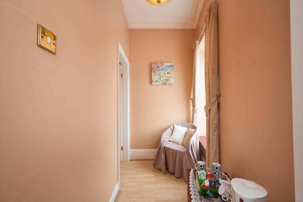 Bed and Breakfast The Wilton International à Blackpool Extérieur photo